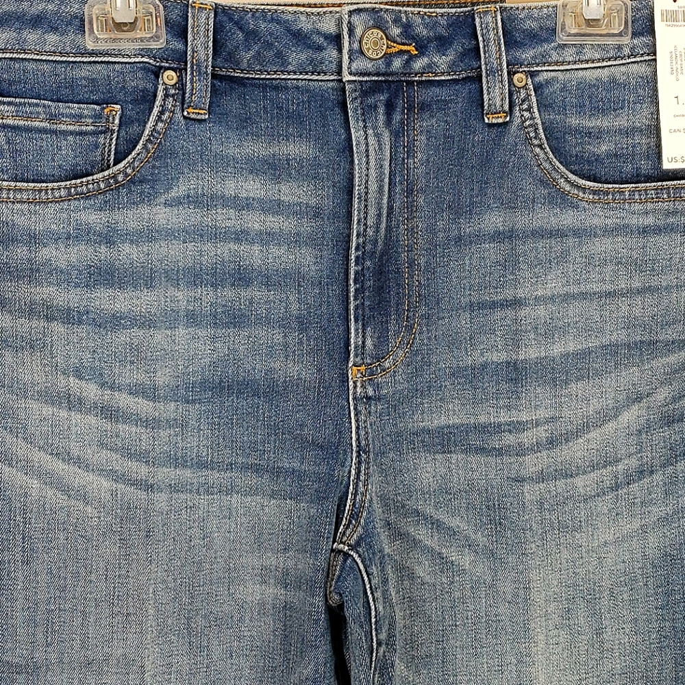 NWT Women's Chico's 1.5R High Rise Straight Crop